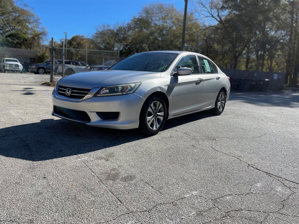 2015 Honda Accord LX's photo