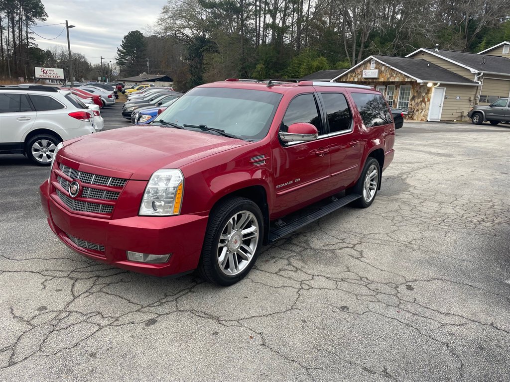 2013 Cadillac Escalade ESV Premium's photo