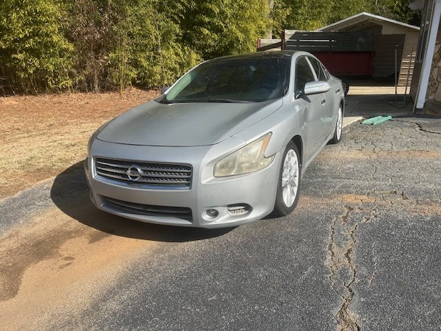 2011 Nissan Maxima SV's photo
